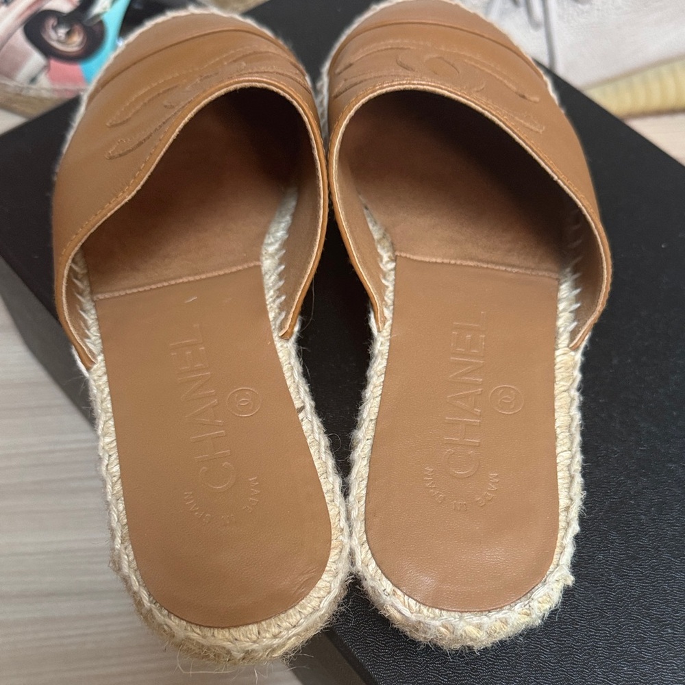 CHANEL Tan Espadrille Slides - Picture 3 of 4
